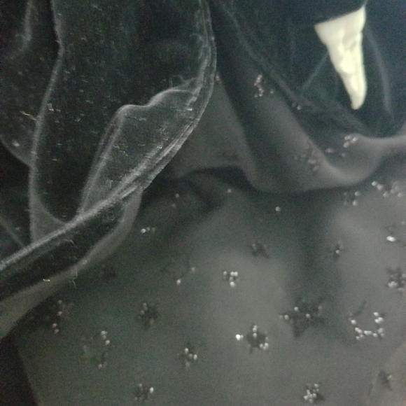 Folk Art Green Witch, Velvet Black Dress w/Painted on Pumpkins. - Picture 6 of 11